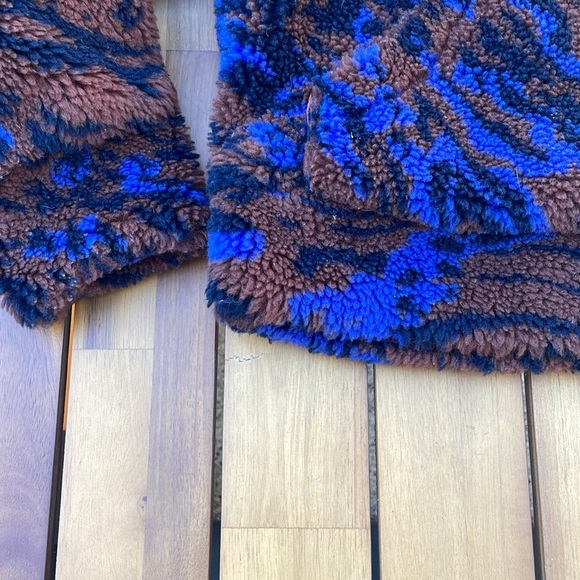 Lululemon Fleece Quarter Zip - Picture 4 of 8